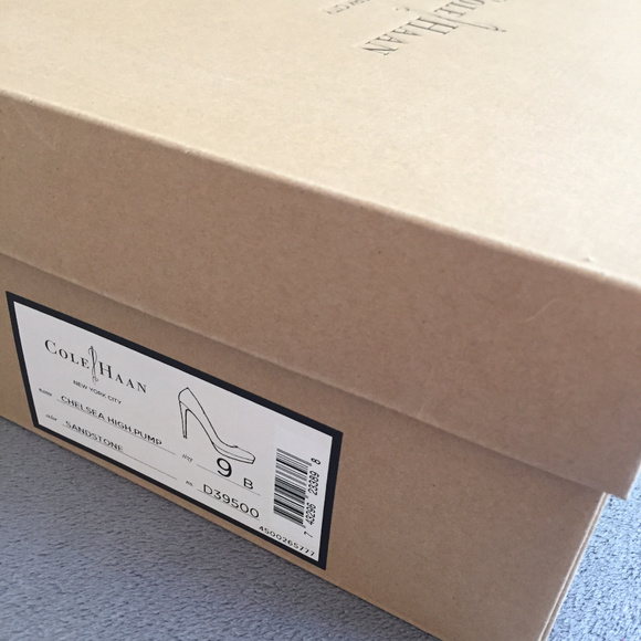 NIB Cole Haan Chelsea High Pump - Picture 7 of 7